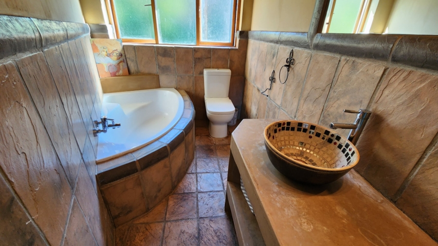 5 Bedroom Property for Sale in Island View Western Cape